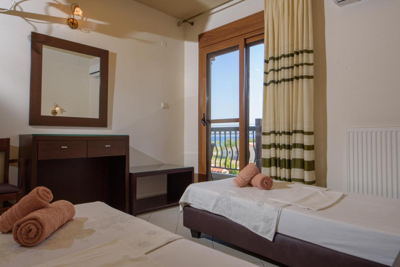 Hotel Alkionis Jeriszósz Kültér fotó